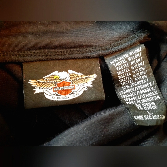 Harley-Davidson Tops - 2004 Women's Harley Davidson Black Turtleneck, Nice condition, Size L